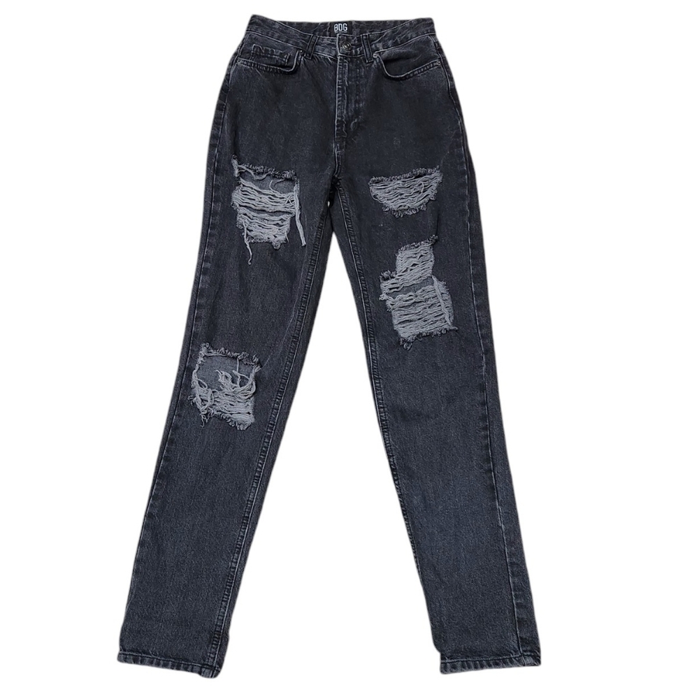 BDG Urban Outfitters Mom Vintage Feel High Rise Distressed Jeans 25
